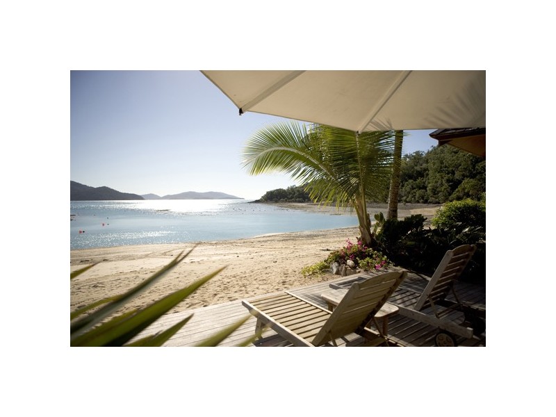 13 Palm Bay, Airlie Beach QLD 4802