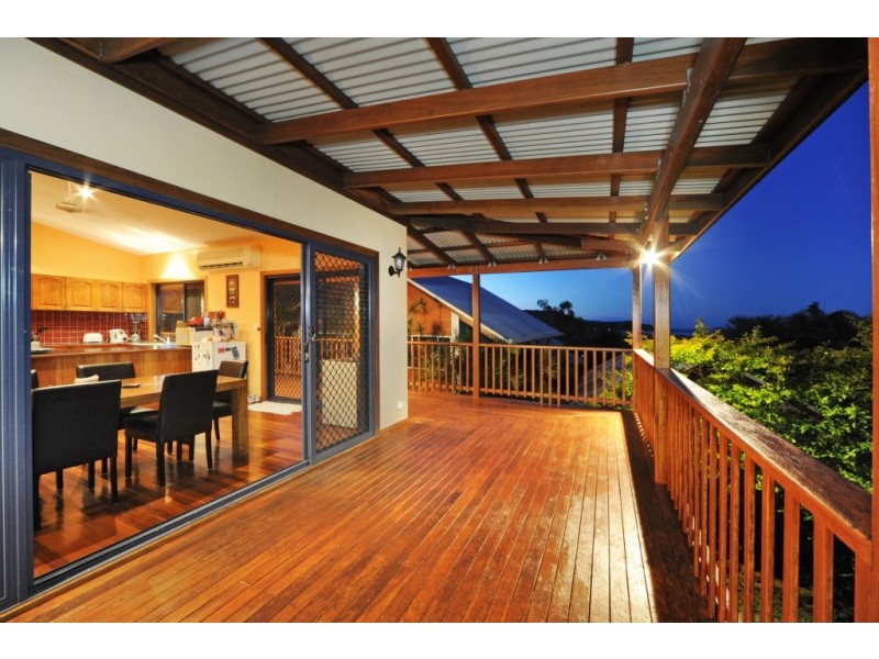 11 Hamilton Avenue, Cannonvale QLD 4802