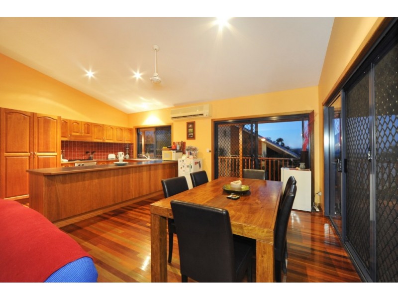 11 Hamilton Avenue, Cannonvale QLD 4802