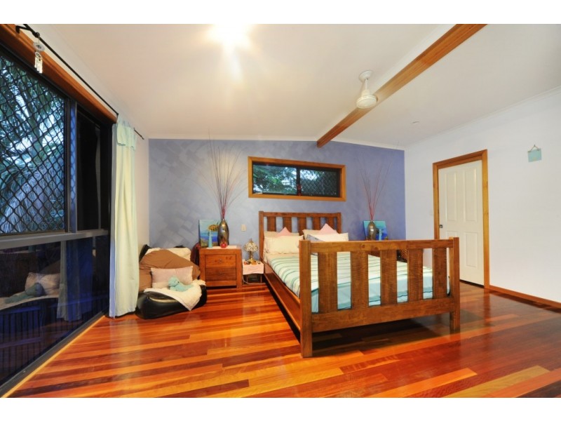 11 Hamilton Avenue, Cannonvale QLD 4802