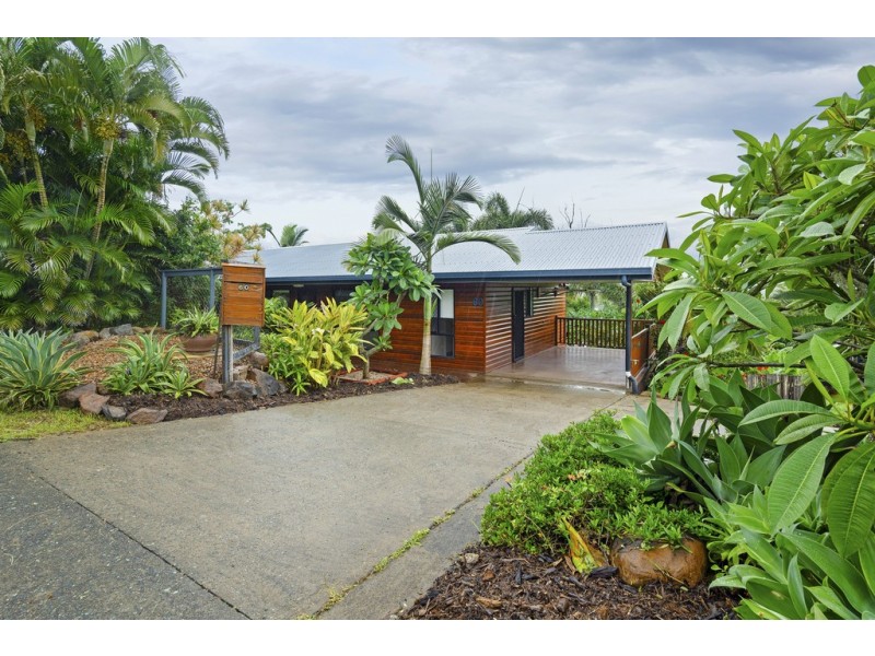 60 Country Road, Cannonvale QLD 4802