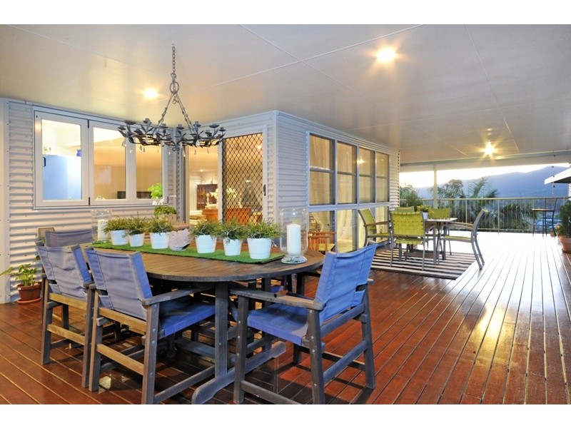 8/14 Hamilton Avenue, Cannonvale QLD 4802