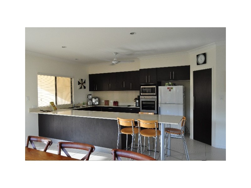 17 Waite Creek Court, Cannonvale QLD 4802