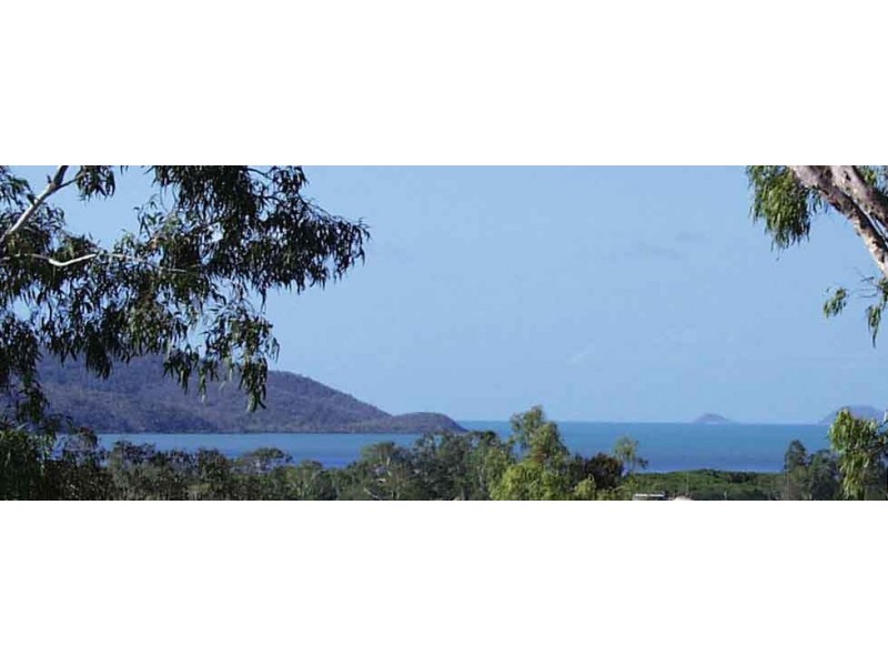 13 Daydream Court, Cannonvale QLD 4802