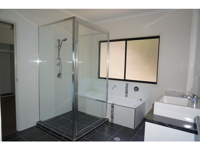 13 Cayman 13 Border Drive, Cannonvale QLD 4802