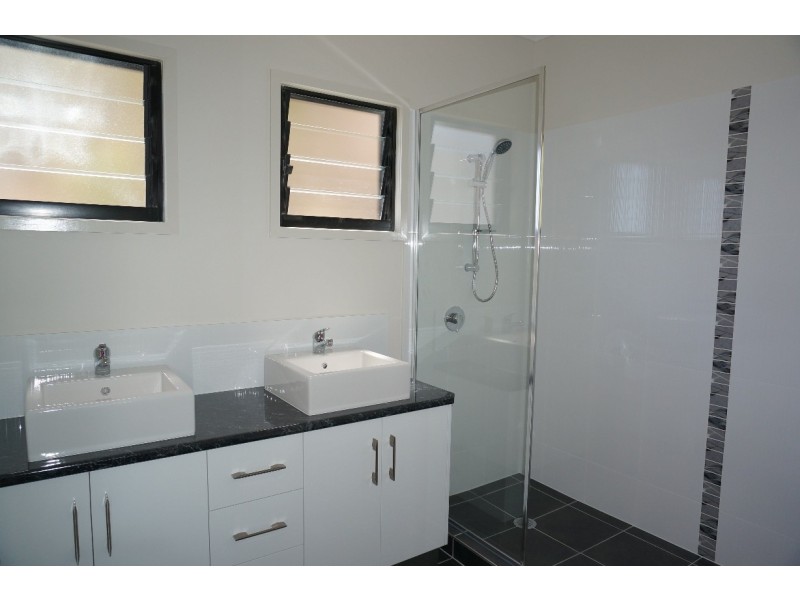 13 Cayman 13 Border Drive, Cannonvale QLD 4802