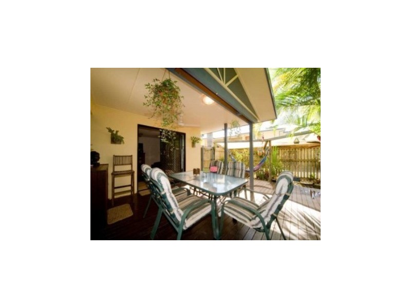 17/16 Beach Road, Cannonvale QLD 4802