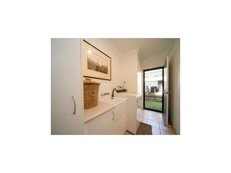 17/16 Beach Road, Cannonvale QLD 4802