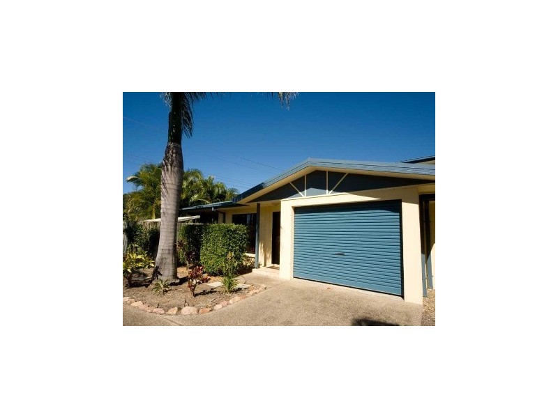 17/16 Beach Road, Cannonvale QLD 4802