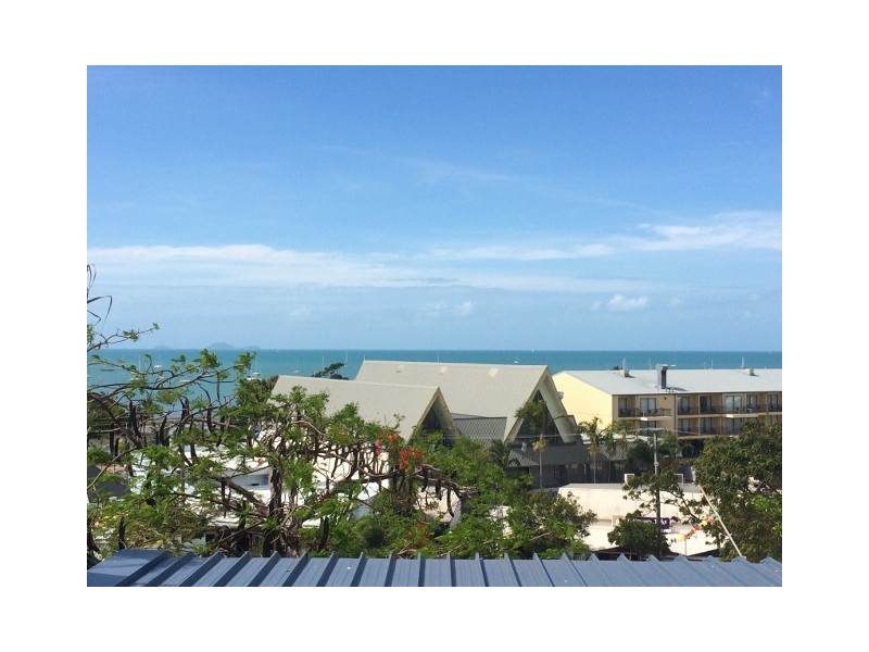 4a/5 Golden Orchid Drive, Airlie Beach QLD 4802