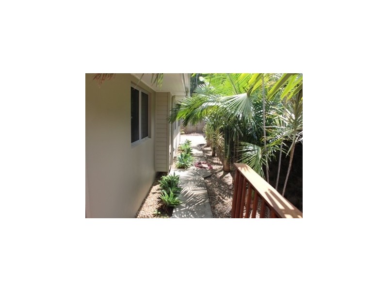 60 Eshelby Drive, Cannonvale QLD 4802