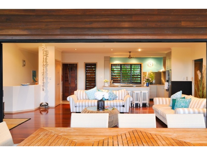 33 Stonehaven Court, Airlie Beach QLD 4802