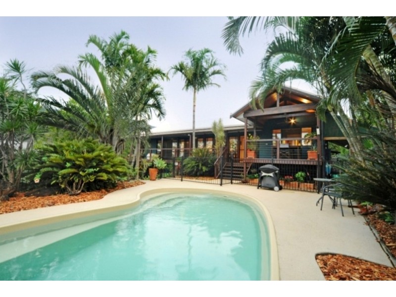 4 Daydream Court, Cannonvale QLD 4802