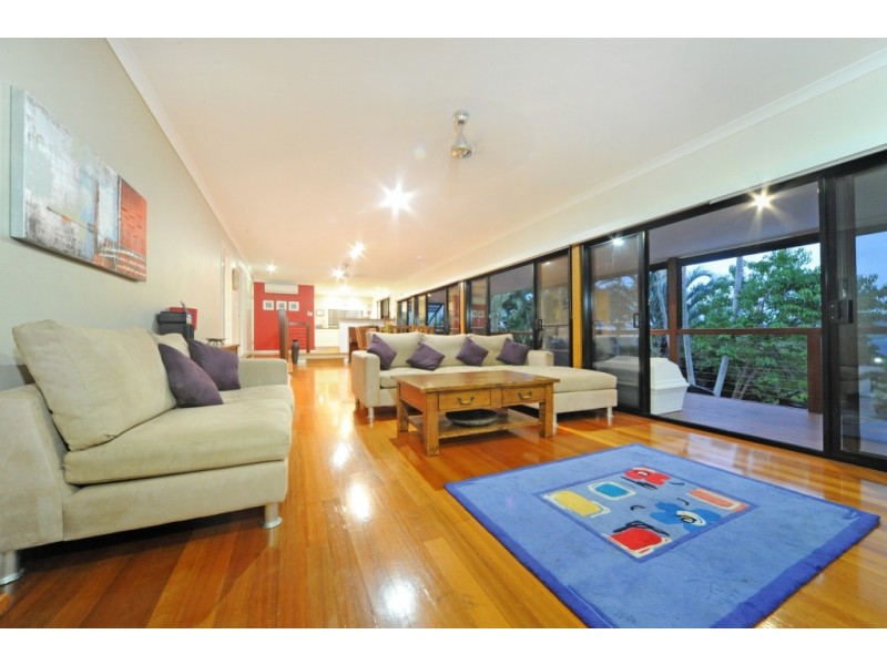 4 Daydream Court, Cannonvale QLD 4802