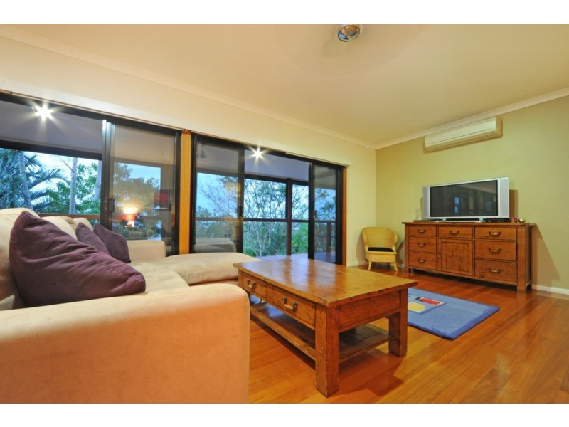 4 Daydream Court, Cannonvale QLD 4802