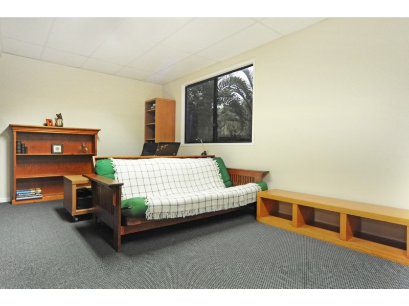 4 Daydream Court, Cannonvale QLD 4802