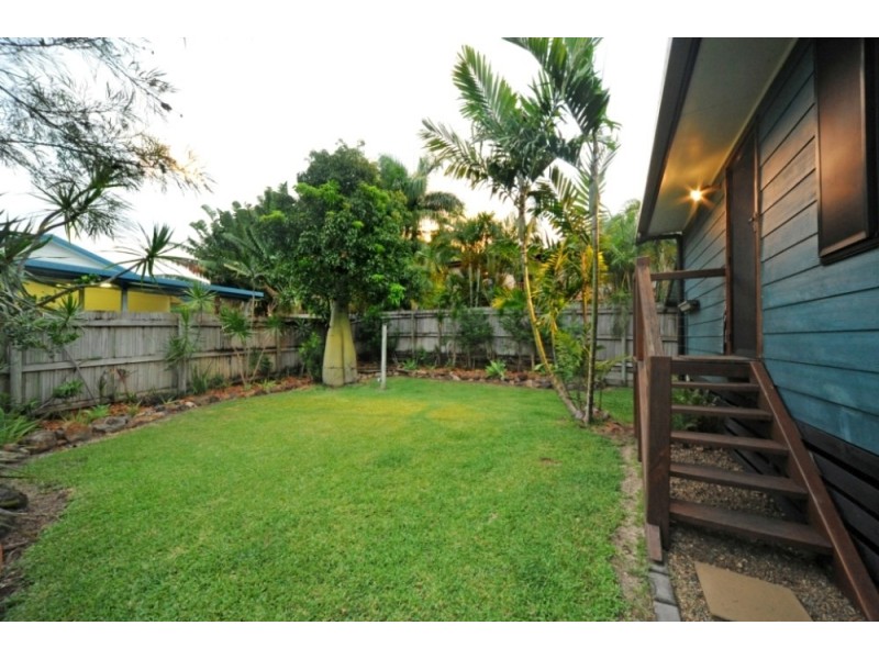 4 Daydream Court, Cannonvale QLD 4802