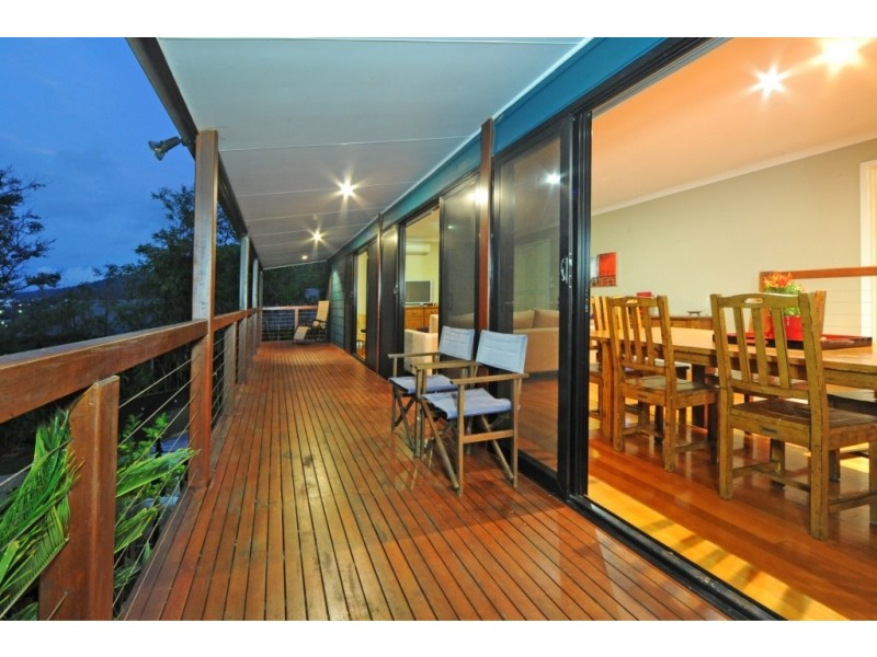 4 Daydream Court, Cannonvale QLD 4802