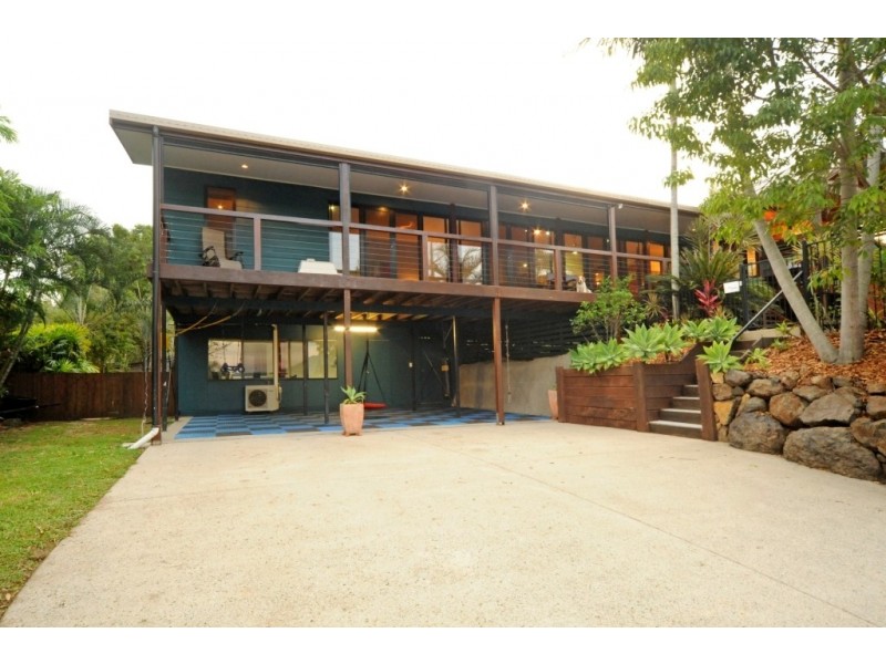 4 Daydream Court, Cannonvale QLD 4802