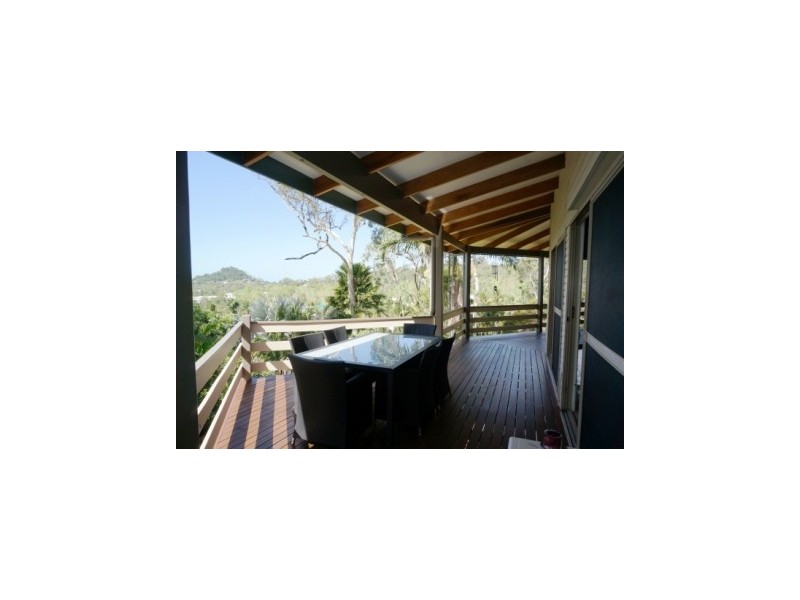 7 Country Road, Cannonvale QLD 4802