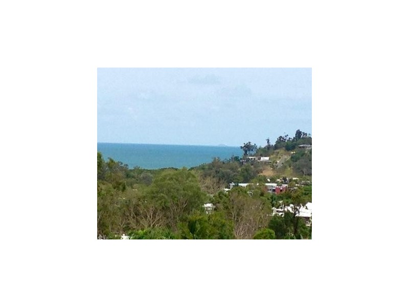 7 Country Road, Cannonvale QLD 4802
