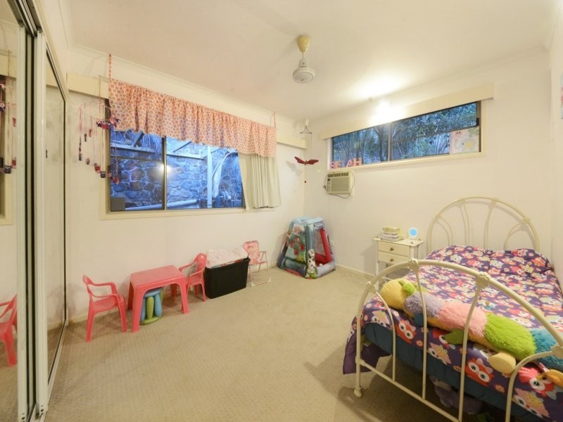 7 Country Road, Cannonvale QLD 4802