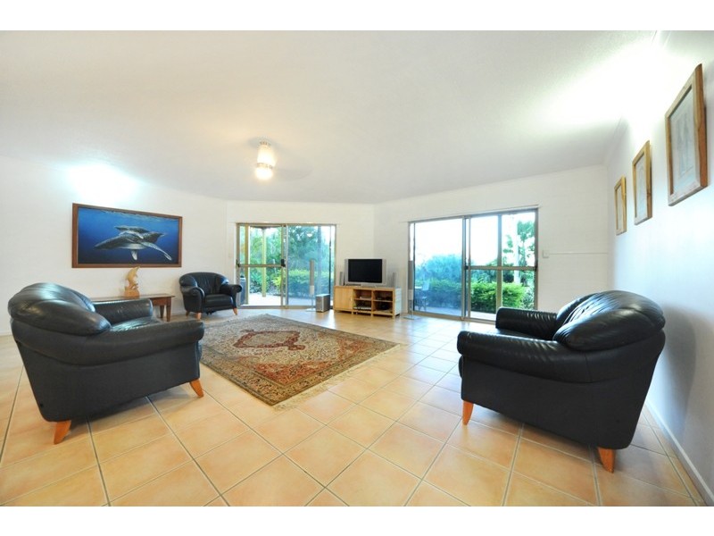 7 Country Road, Cannonvale QLD 4802