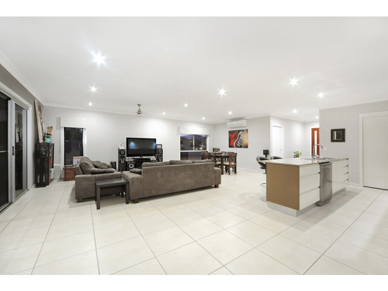 32 Sunset Drive, Jubilee Pocket QLD 4802