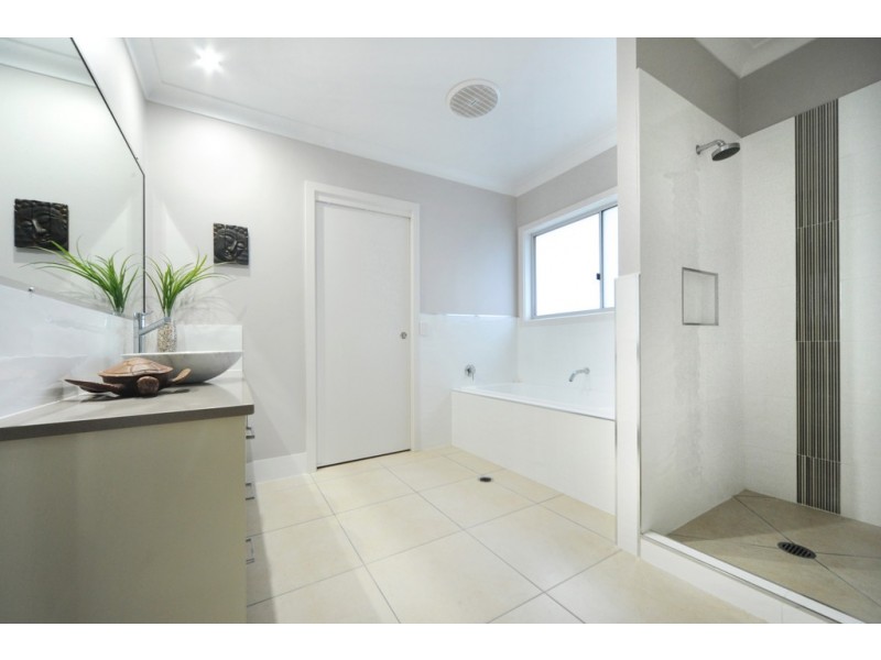 32 Sunset Drive, Jubilee Pocket QLD 4802