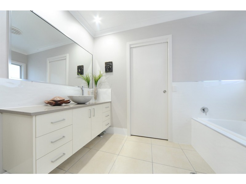 32 Sunset Drive, Jubilee Pocket QLD 4802