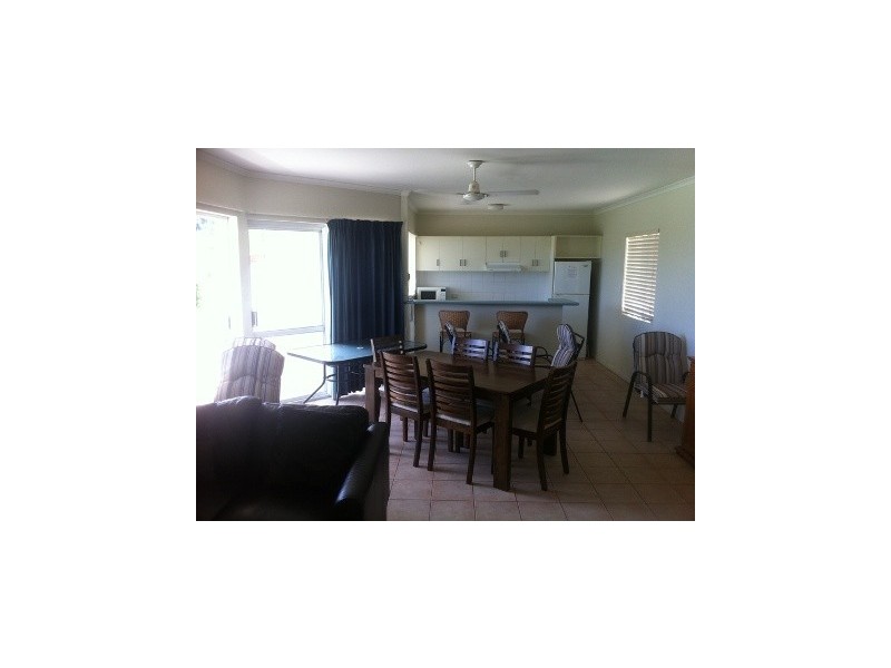 17/12 Eshelby Drive, Cannonvale QLD 4802