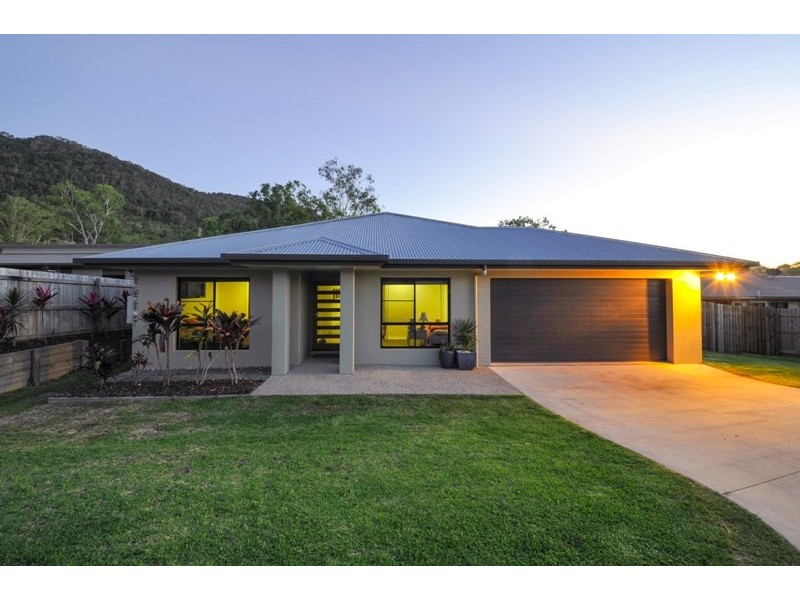 5 Jonquill Court, Cannonvale QLD 4802