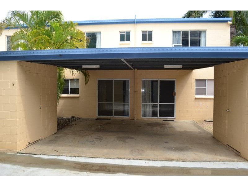 2/11 Island Drive, Cannonvale QLD 4802