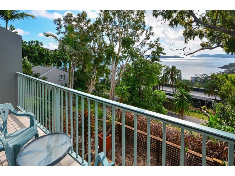 13/3 Banksia Court, Sunset Waters, Hamilton Island QLD 4803