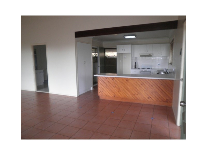 5 Katoota Court, Cannonvale QLD 4802