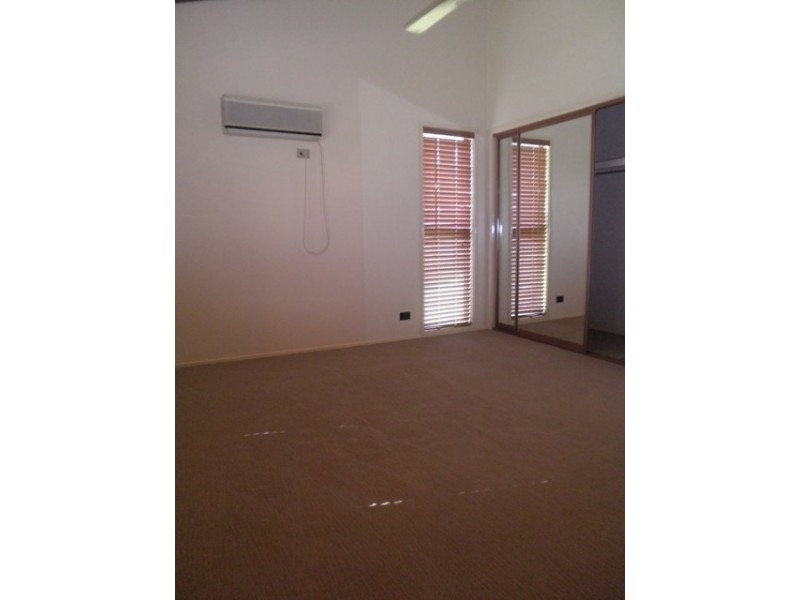 5 Katoota Court, Cannonvale QLD 4802