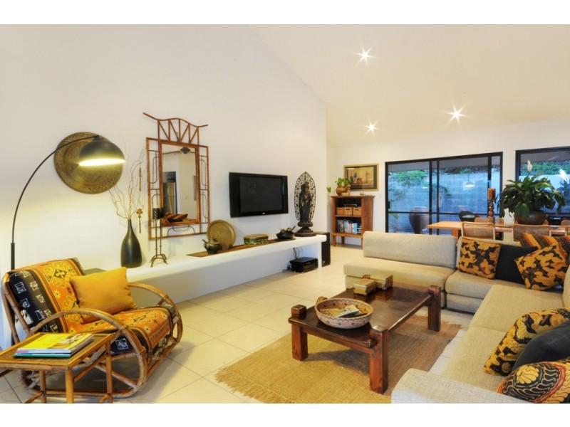 58 Ridgeview Road, Cannonvale QLD 4802