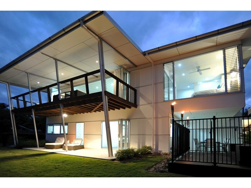 5 Harbour Avenue, Shute Harbour QLD 4802