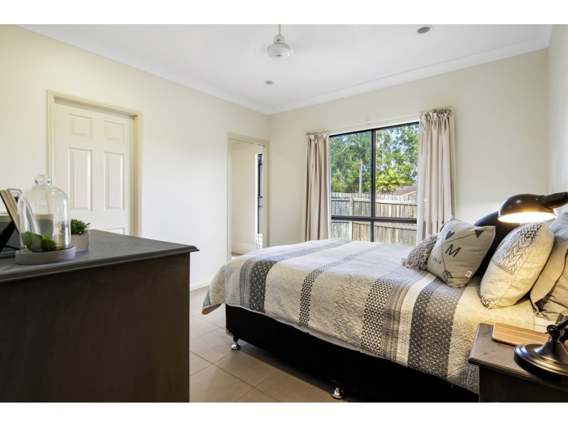 1/1 Ryben Court, Cannonvale QLD 4802