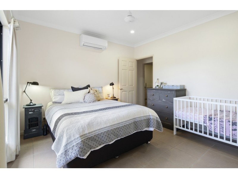 1/1 Ryben Court, Cannonvale QLD 4802