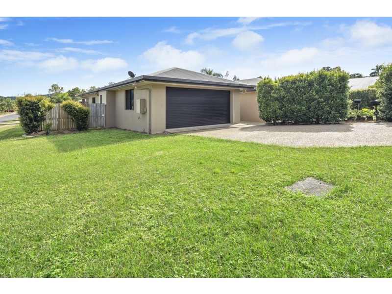 1/1 Ryben Court, Cannonvale QLD 4802