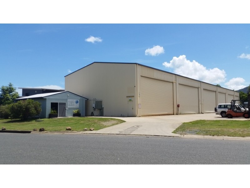 2/24 Carlo Drive, Cannonvale QLD 4802