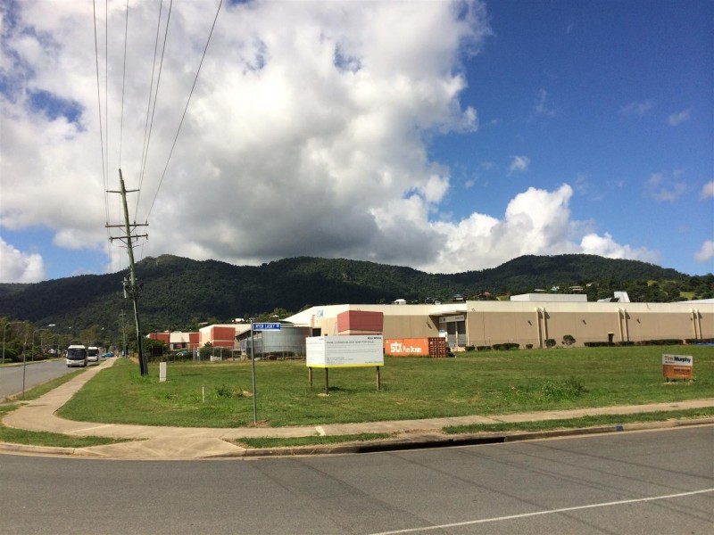 1 Myer Lasky Drive, Cannonvale QLD 4802