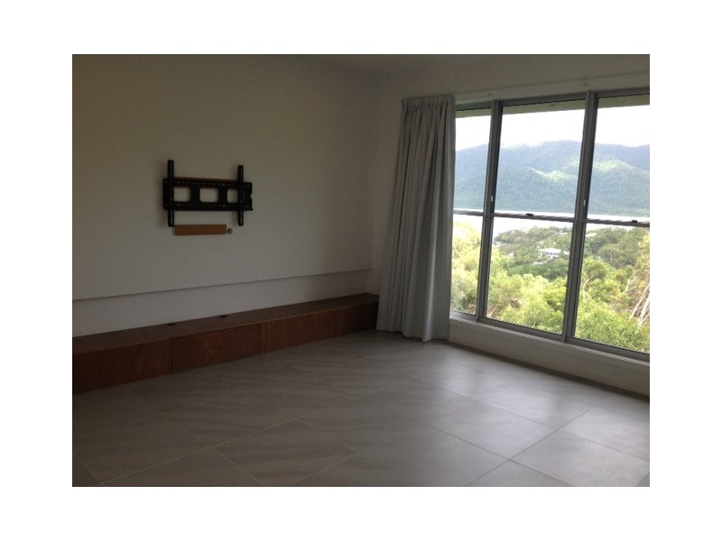 9 Neerim Crescent, Shute Harbour QLD 4802