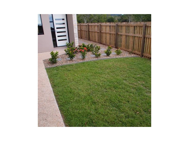 2/47 Endeavour Circuit, Cannonvale QLD 4802