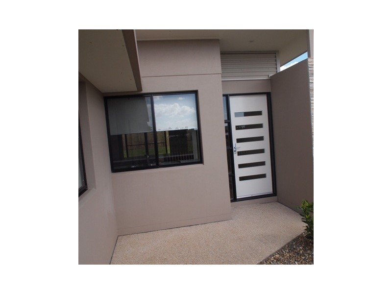 2/47 Endeavour Circuit, Cannonvale QLD 4802