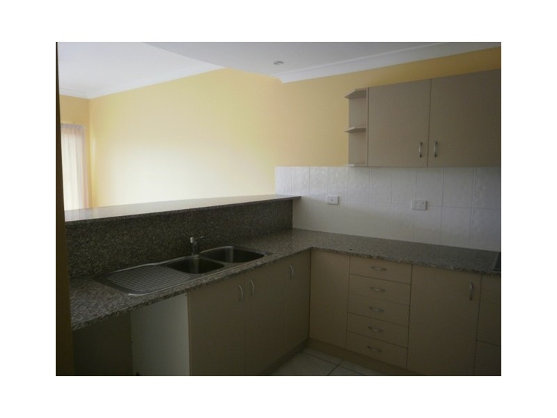 2/152 Shute Harbour Road, Cannonvale QLD 4802