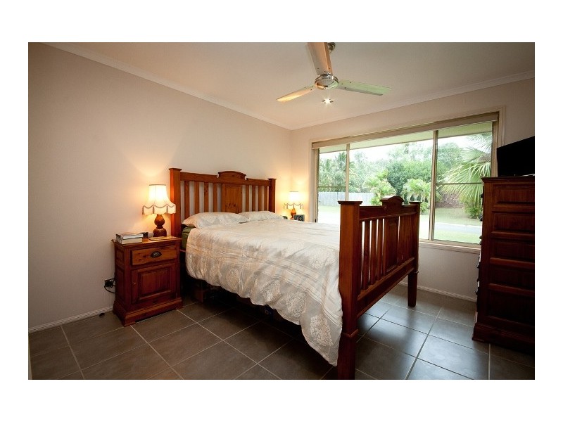 5 Solway Avenue, Cannonvale QLD 4802