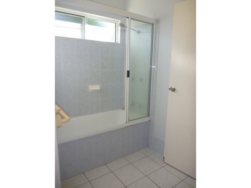 4 Sandpiper Cres, Jubilee Pocket QLD 4802