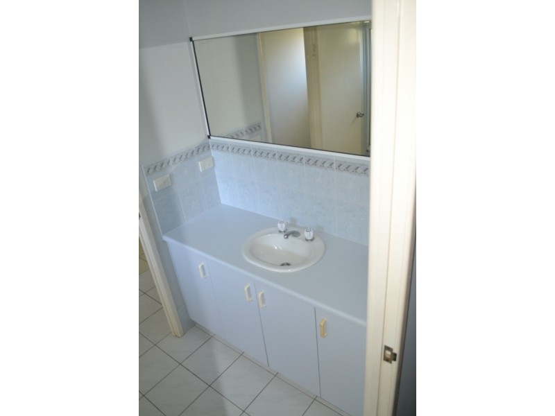 4 Sandpiper Cres, Jubilee Pocket QLD 4802